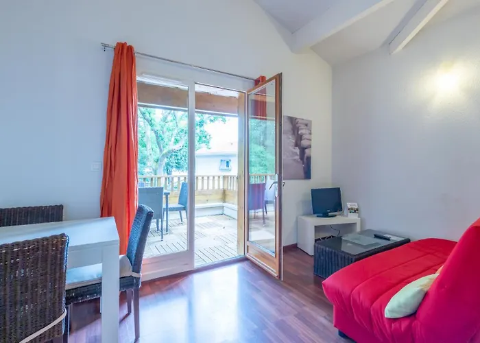 Vacanceole - Les Rives Du Lac Aparthotel