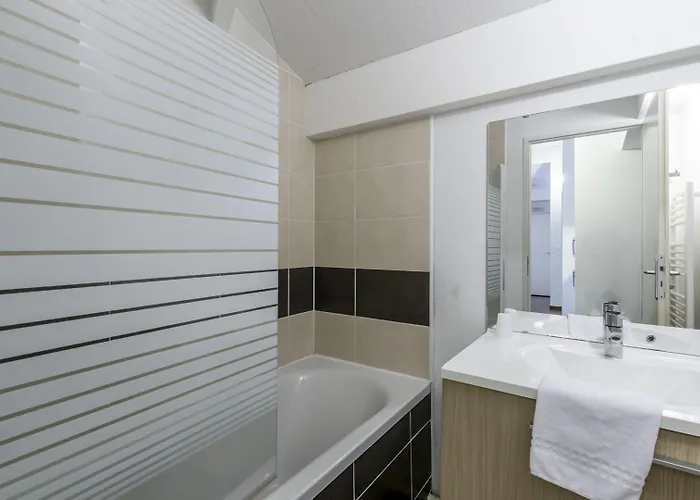Vacanceole - Les Rives Du Lac Aparthotel 3*
