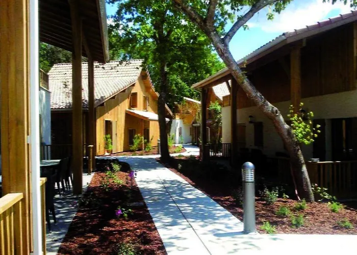 Vacanceole - Les Rives Du Lac Aparthotel