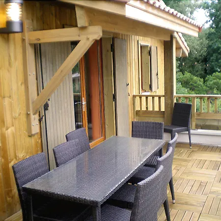 Vacanceole - Les Rives Du Lac Aparthotel 3*