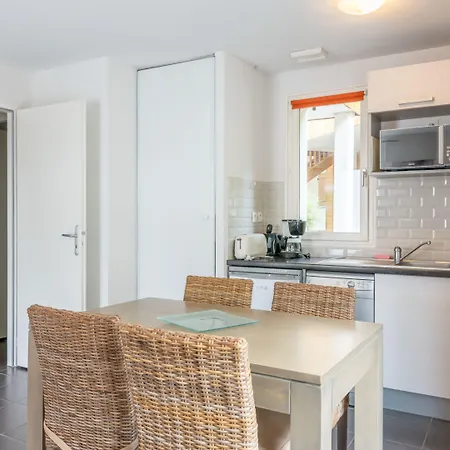 Aparthotel Vacanceole - Les Rives Du Lac 3*