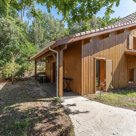 Aparthotel Vacanceole - Les Rives Du Lac 3*