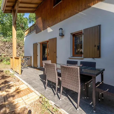 Aparthotel Vacanceole - Les Rives Du Lac 3*