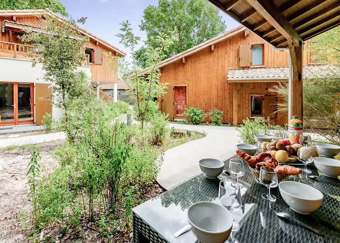 아파트호텔 Vacanceole - Les Rives Du 3*